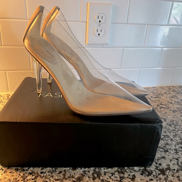 Clear Nude Heels - Picture 1 of 2